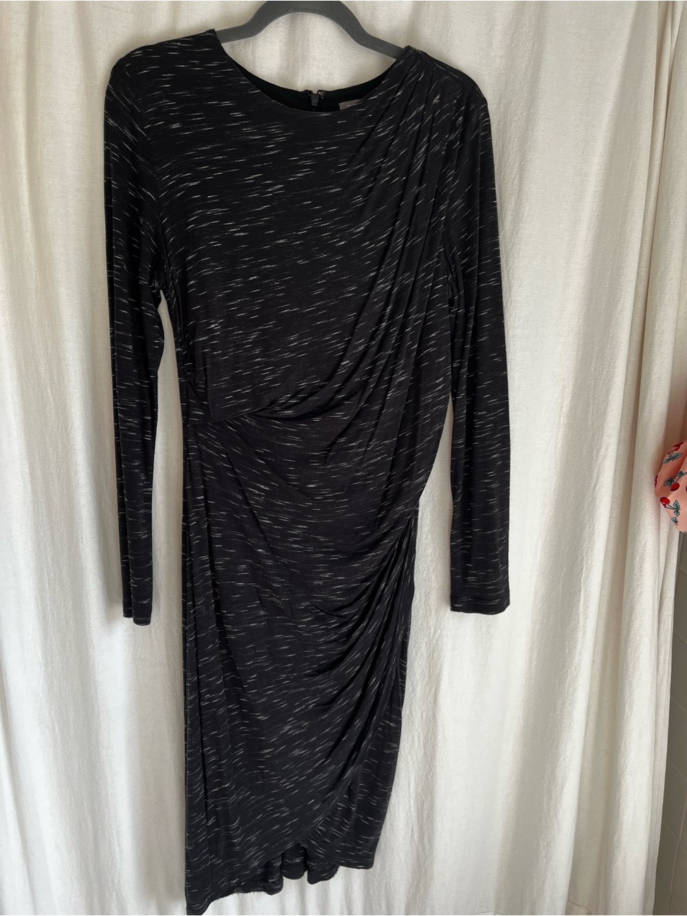 Tinley Road Black Heathered Long-Sleeve Draped Midi Dress